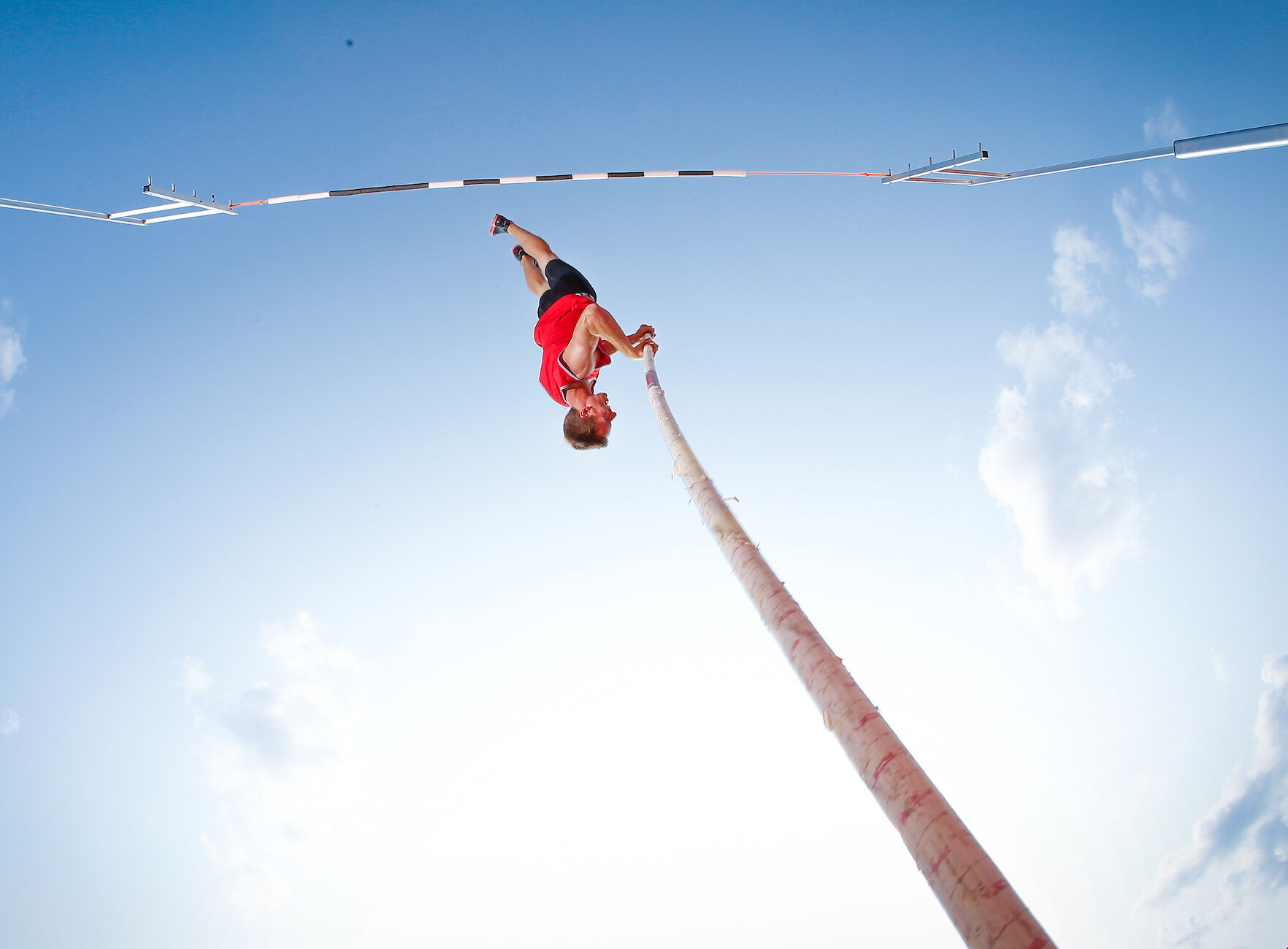 5 Ways to Prevent Running Through in Pole Vaulting