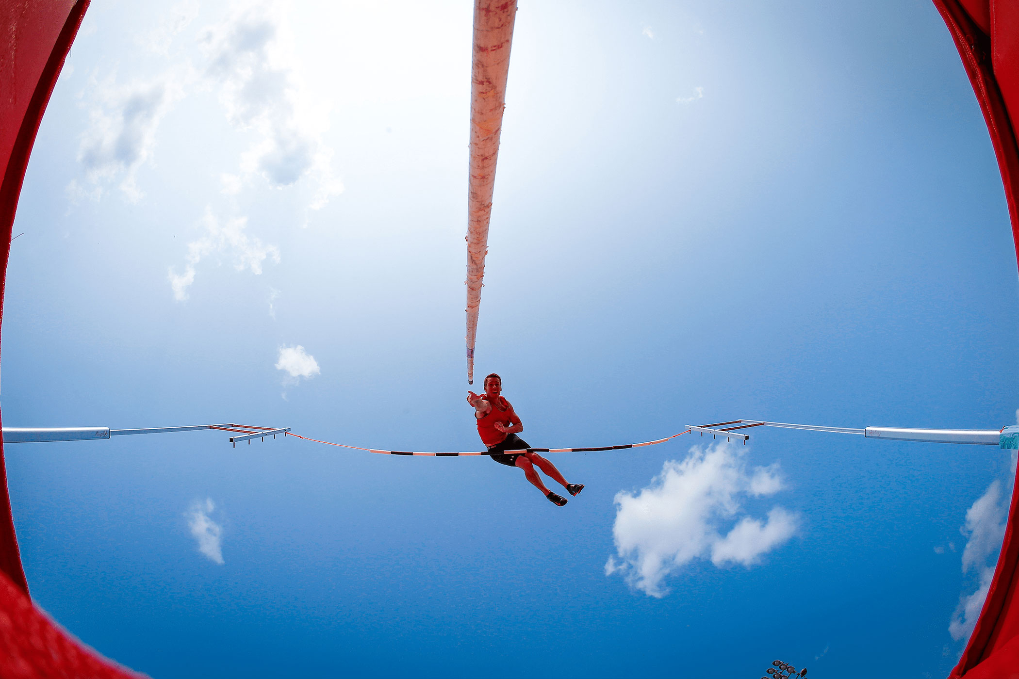 RISE Pole Vault Reach New Heights with Expert Training!